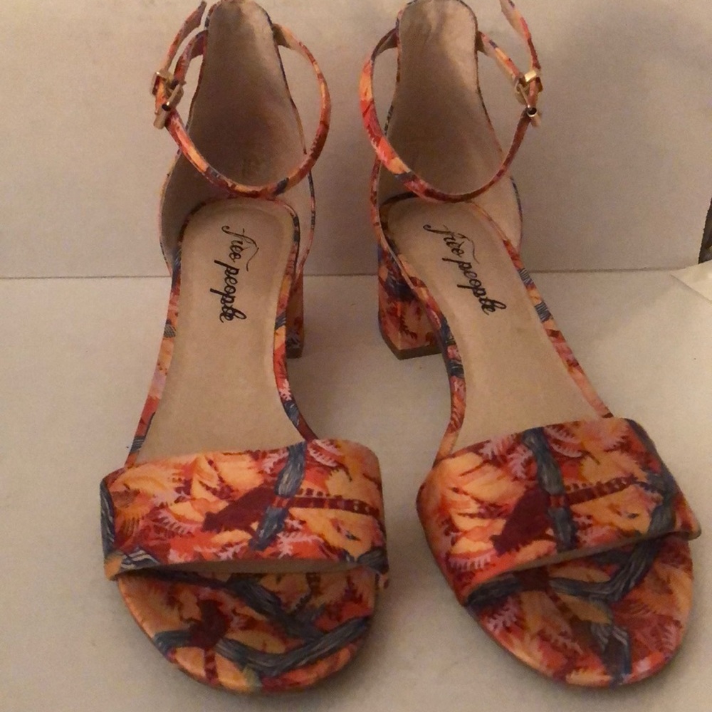 Printed heel - Picture 5 of 8